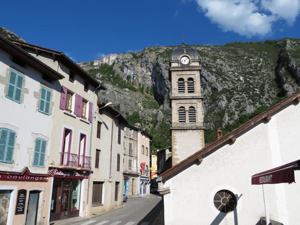 Appartement Au Bonheur Suspendu à Pont-en-Royans Extérieur photo