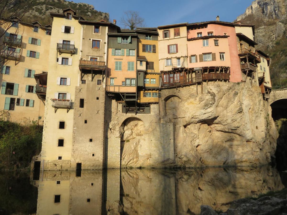Appartement Au Bonheur Suspendu à Pont-en-Royans Extérieur photo