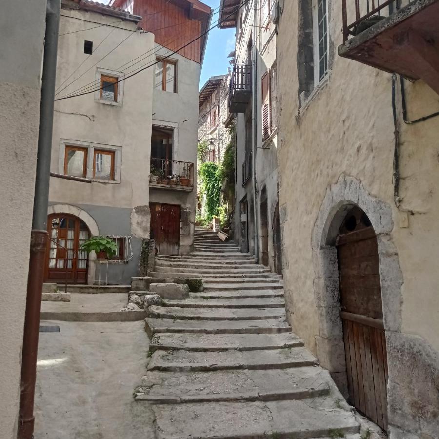 Appartement Au Bonheur Suspendu à Pont-en-Royans Extérieur photo